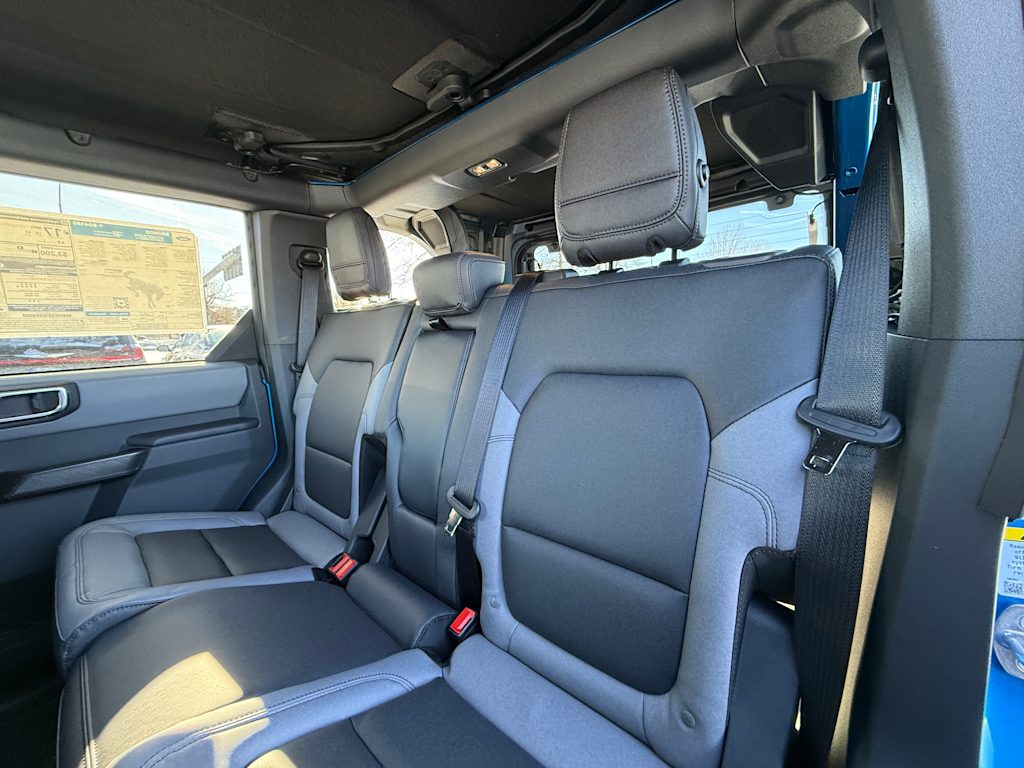 2024 Ford Bronco Black Diamond 30