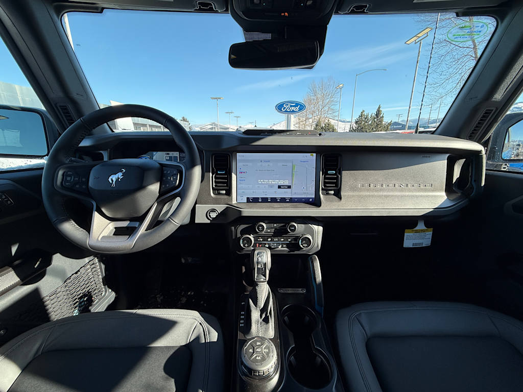 2024 Ford Bronco Black Diamond 13