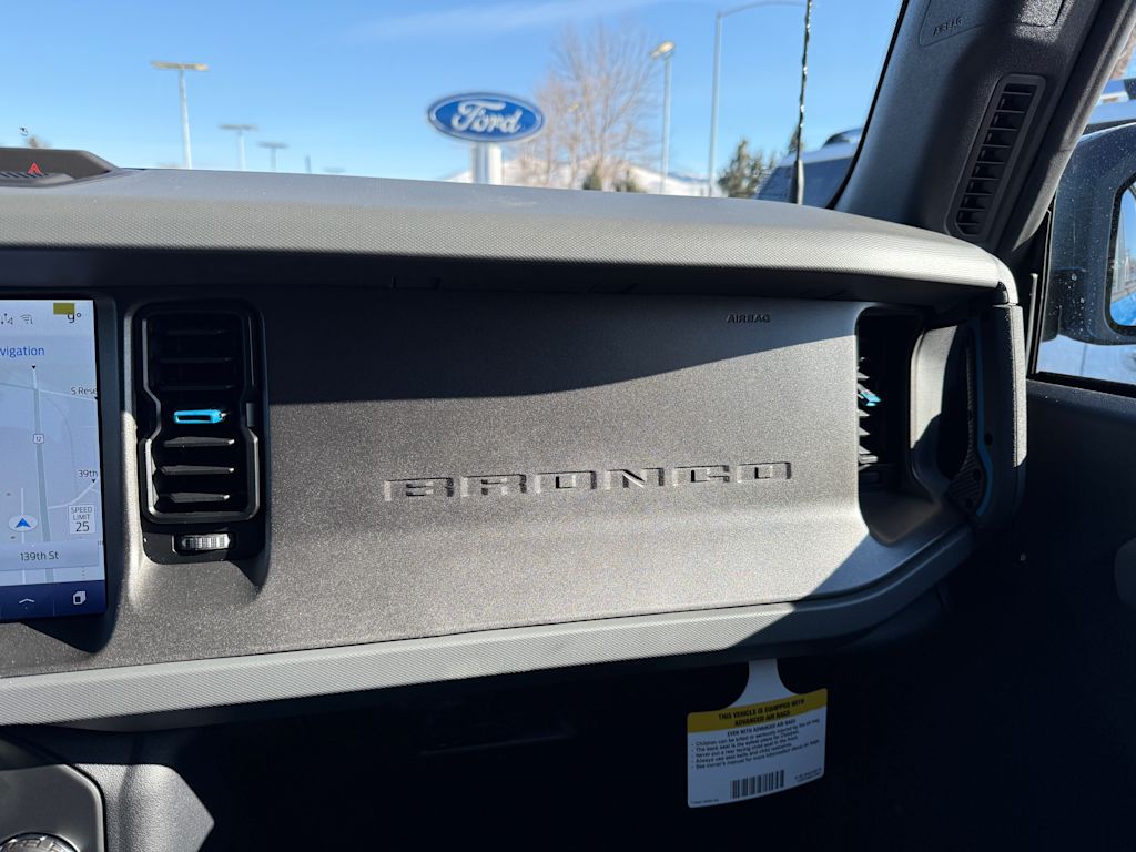2024 Ford Bronco Black Diamond 28
