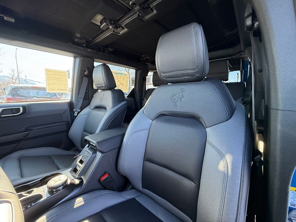 2024 Ford Bronco Black Diamond 10