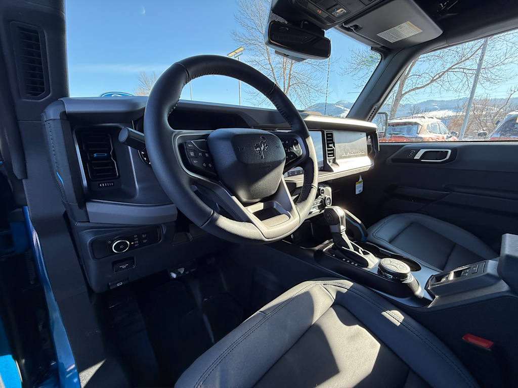 2024 Ford Bronco Black Diamond 3
