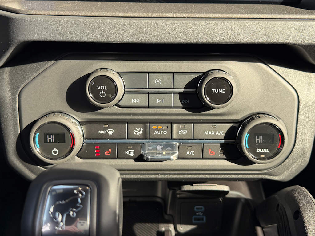 Thumbnail: 2025 Ford Bronco - 22