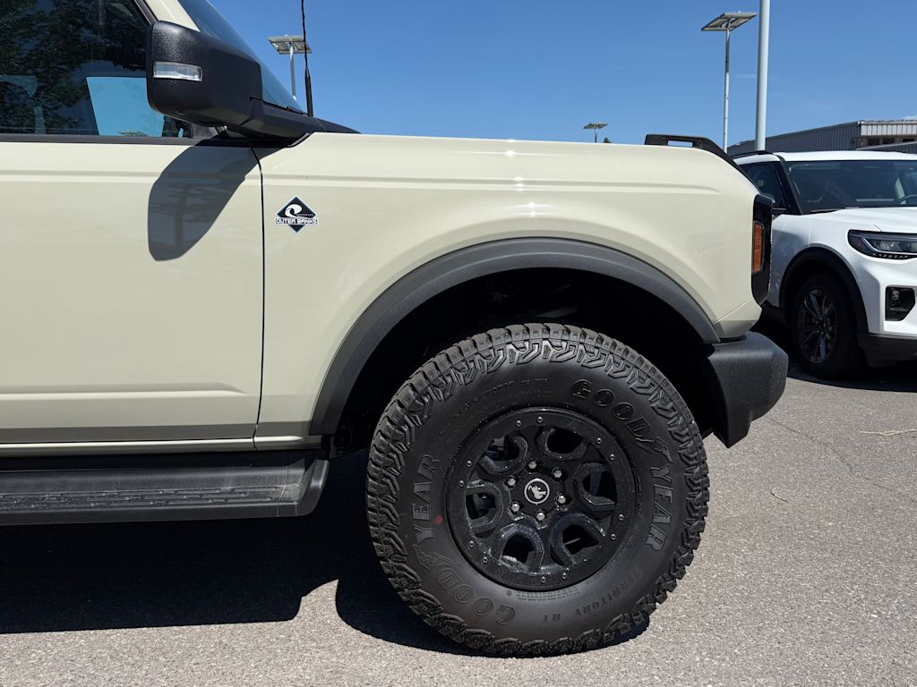 Thumbnail: 2025 Ford Bronco - 7