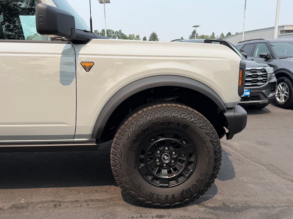Thumbnail: 2026 Ford Bronco - 6