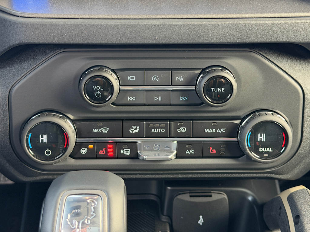 Thumbnail: 2025 Ford Bronco - 23