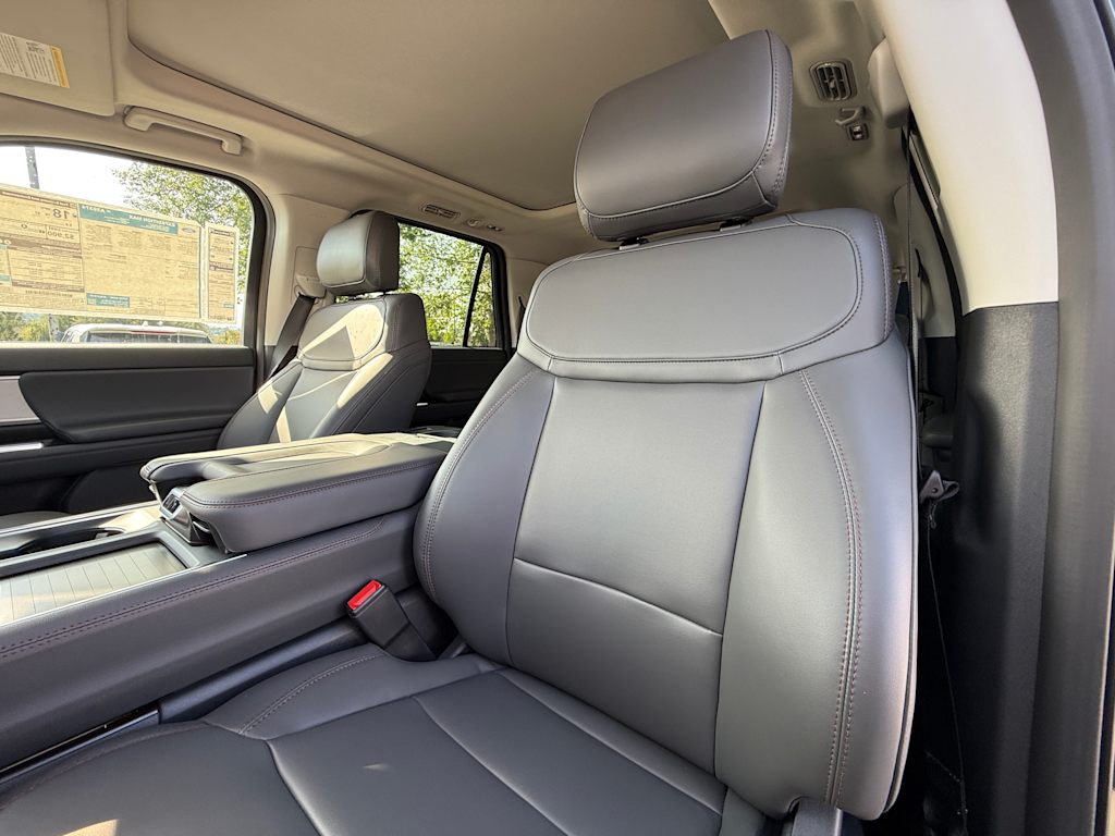 Thumbnail: 2025 Ford Expedition MAX - 9