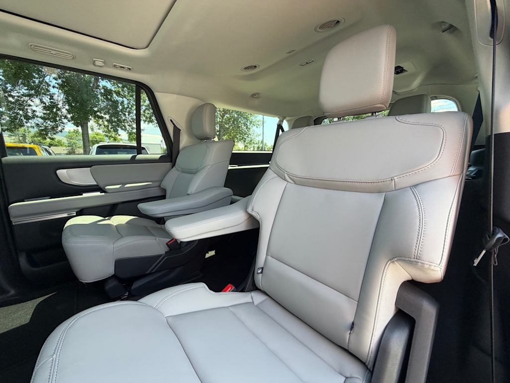 Thumbnail: 2026 Ford Expedition MAX - 10