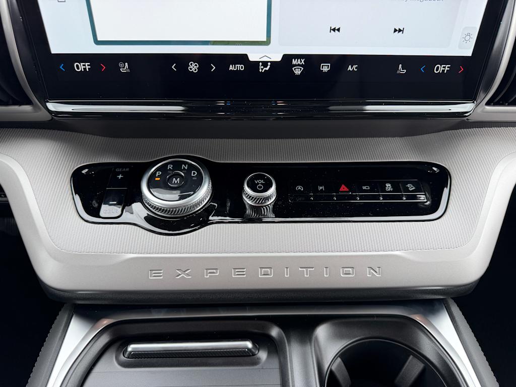 Thumbnail: 2026 Ford Expedition MAX - 22