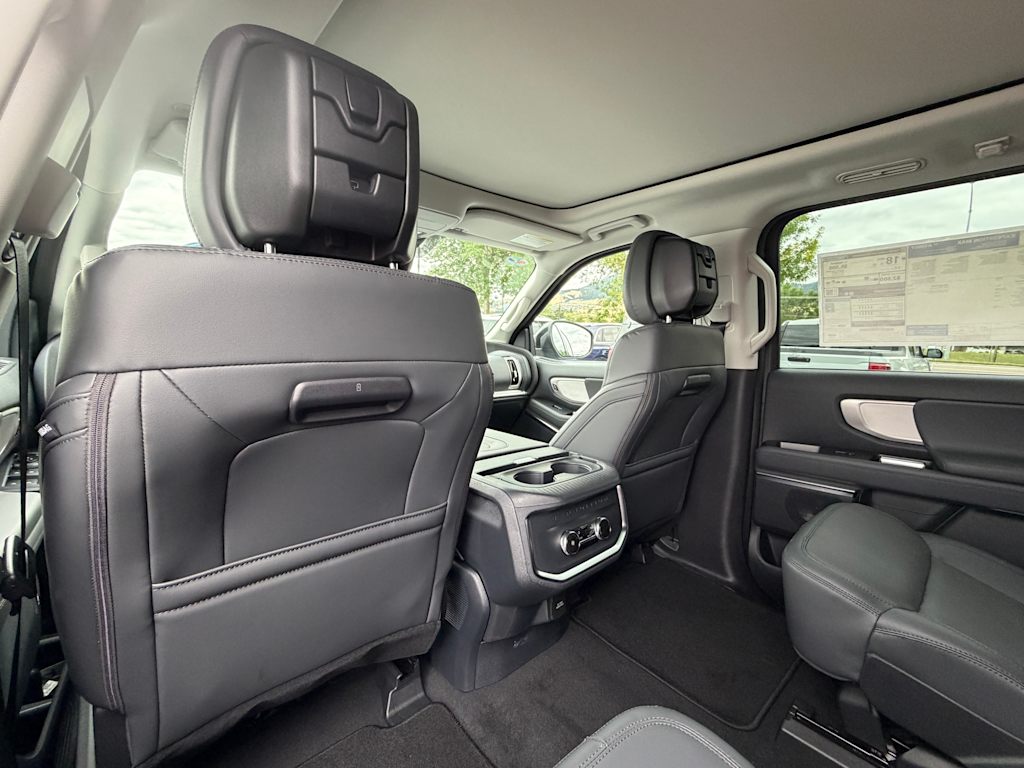 Thumbnail: 2027 Ford Expedition MAX - 31