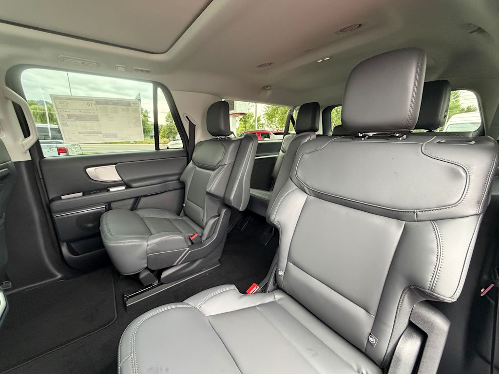 Thumbnail: 2027 Ford Expedition MAX - 29