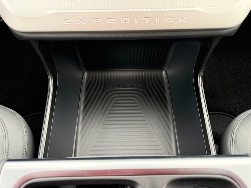Thumbnail: 2027 Ford Expedition MAX - 27