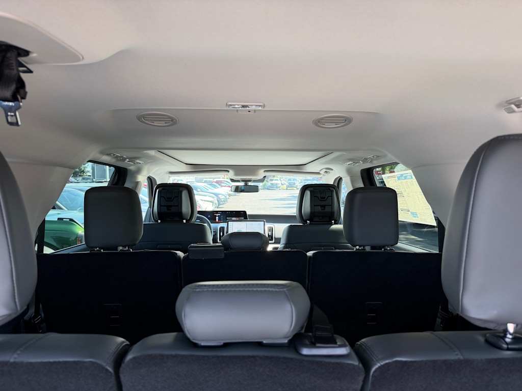 Thumbnail: 2027 Ford Expedition MAX - 30