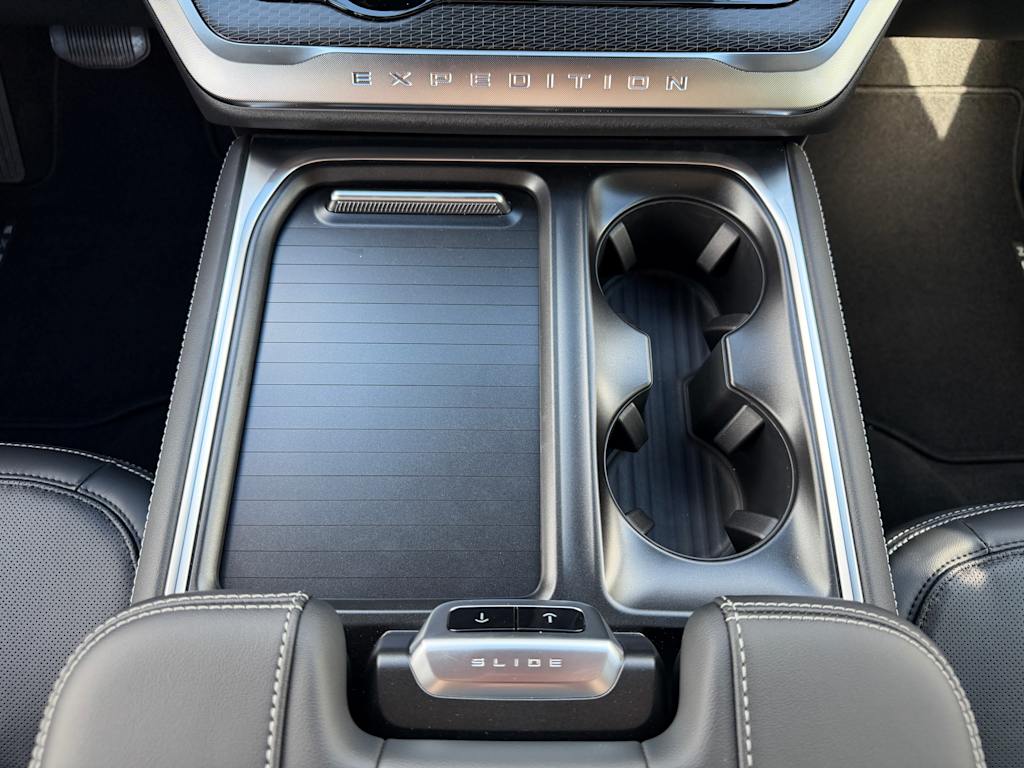 Thumbnail: 2027 Ford Expedition MAX - 21
