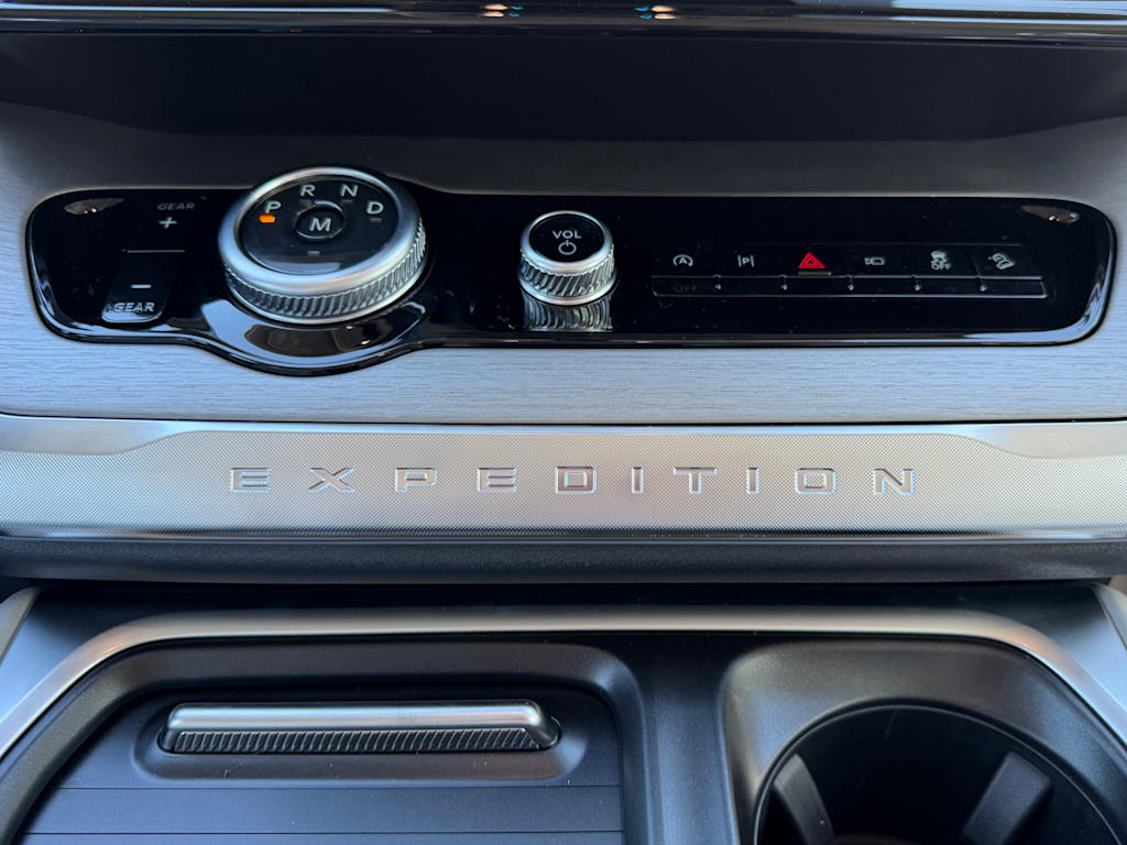 Thumbnail: 2027 Ford Expedition MAX - 20