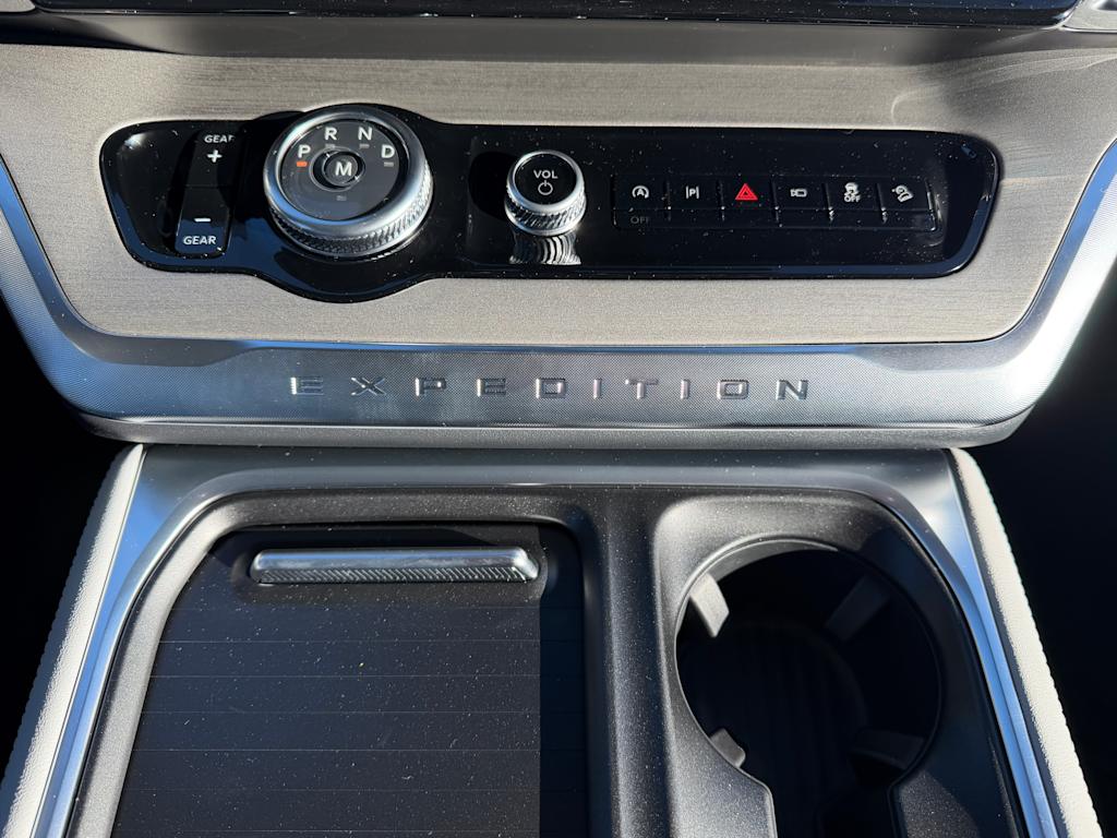 Thumbnail: 2026 Ford Expedition MAX - 21