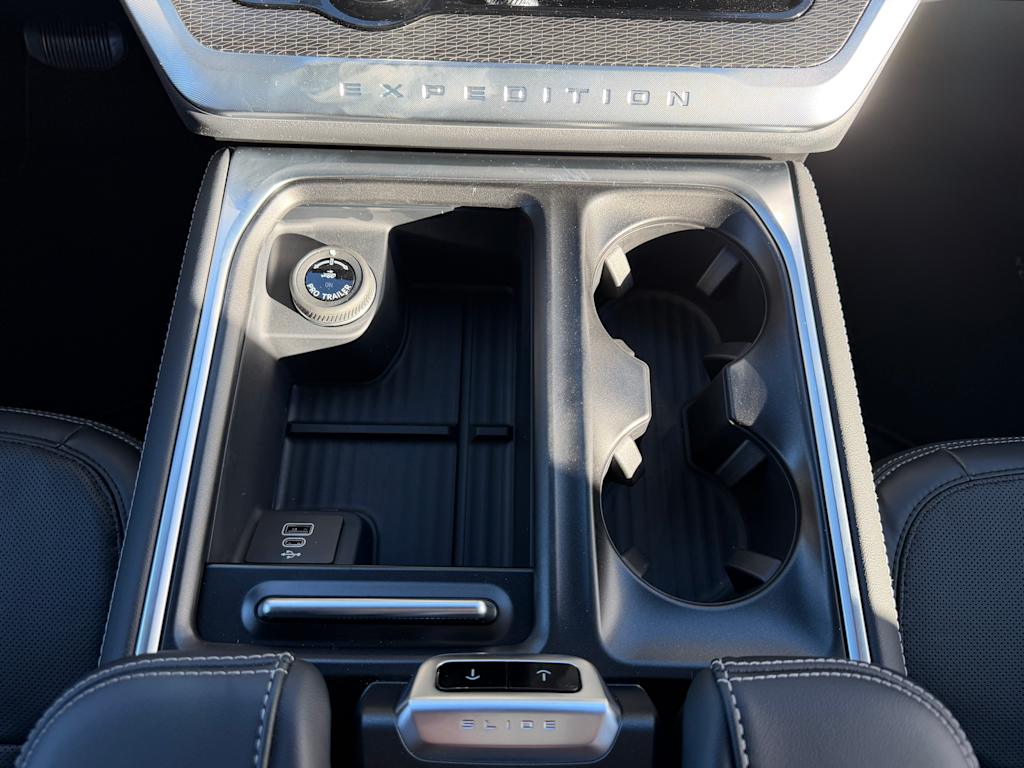 Thumbnail: 2026 Ford Expedition MAX - 22