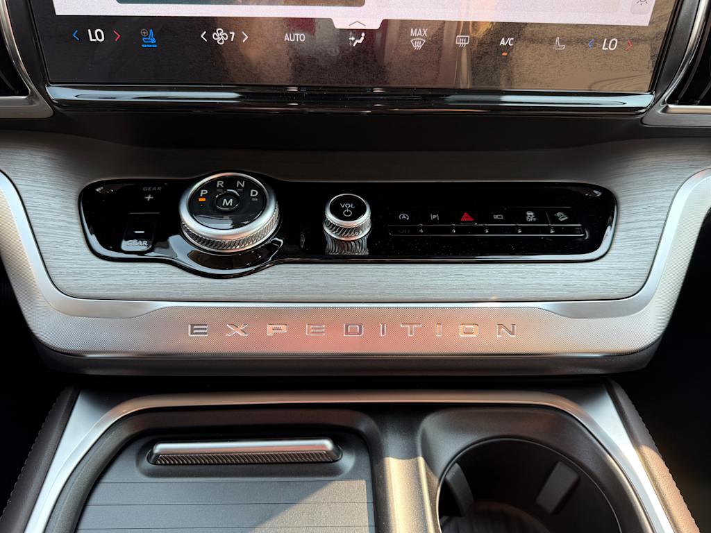 Thumbnail: 2027 Ford Expedition MAX - 22