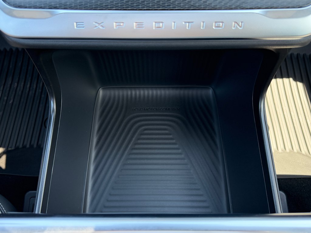Thumbnail: 2026 Ford Expedition - 25