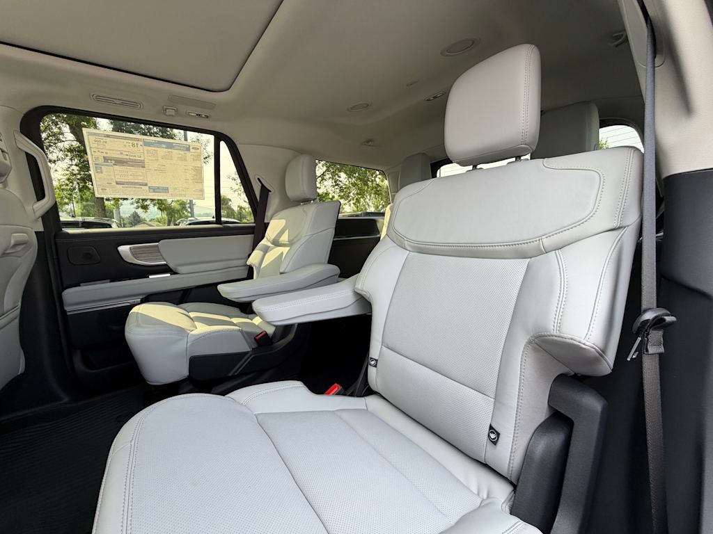 Thumbnail: 2027 Ford Expedition - 9