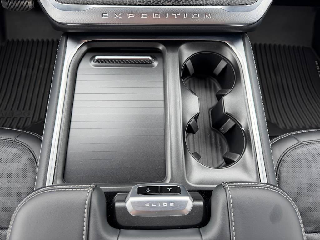 Thumbnail: 2026 Ford Expedition - 13