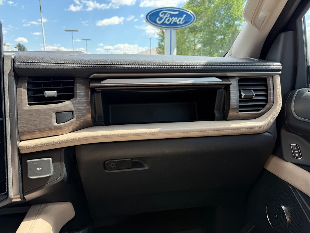 Thumbnail: 2024 Ford Expedition - 27