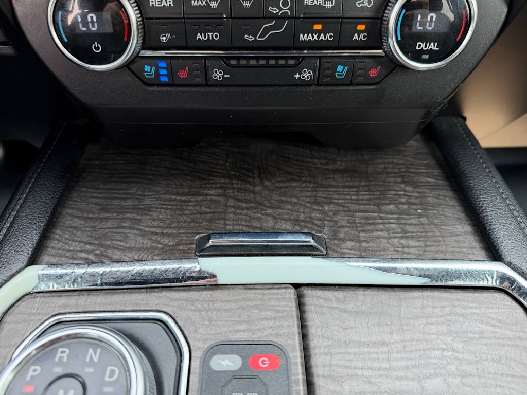 Thumbnail: 2019 Ford Expedition - 14