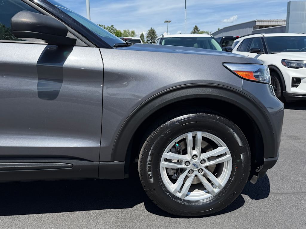 Thumbnail: 2022 Ford Explorer - 5