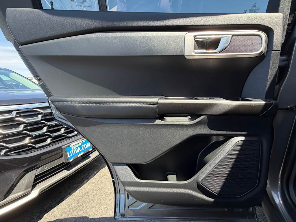 Thumbnail: 2022 Ford Explorer - 27