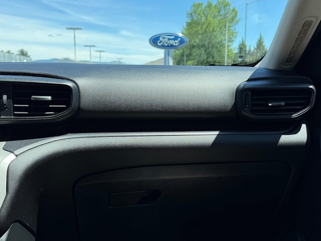 Thumbnail: 2022 Ford Explorer - 26
