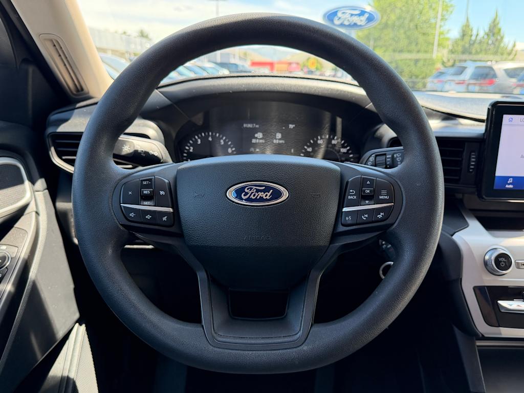 Thumbnail: 2022 Ford Explorer - 6