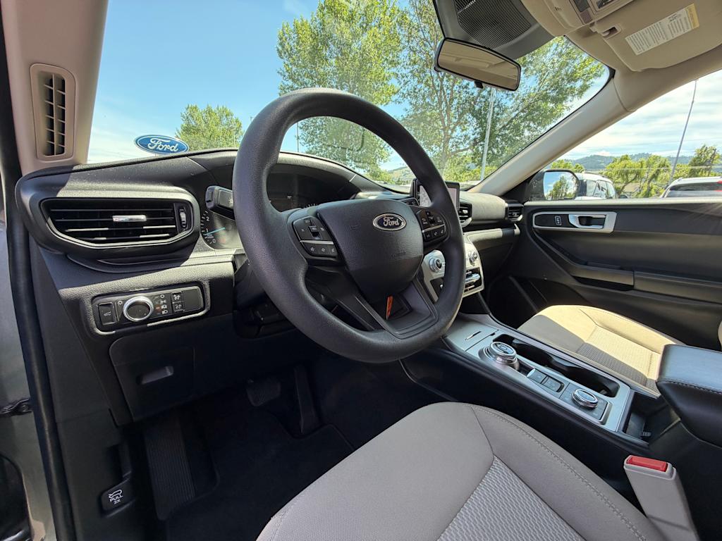 Thumbnail: 2022 Ford Explorer - 2