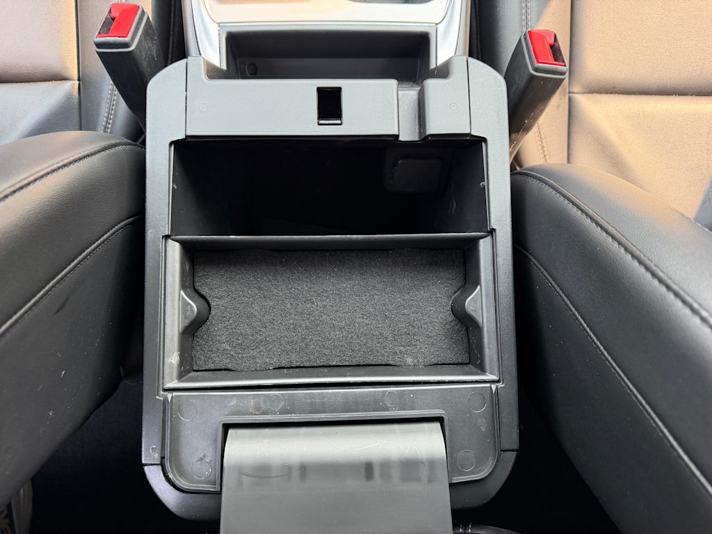 Thumbnail: 2022 Ford Explorer - 8