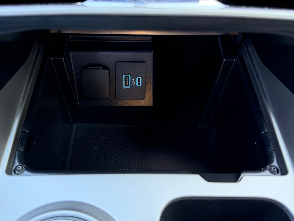 Thumbnail: 2020 Ford Explorer - 22