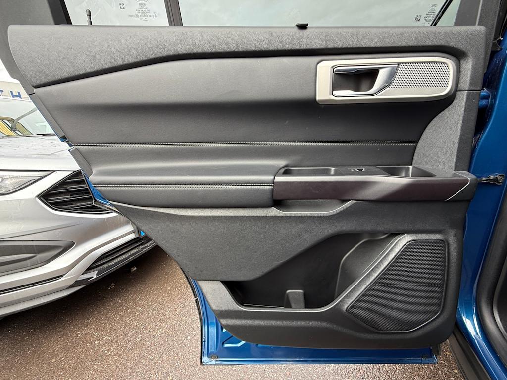 2020 Ford Explorer Limited 26