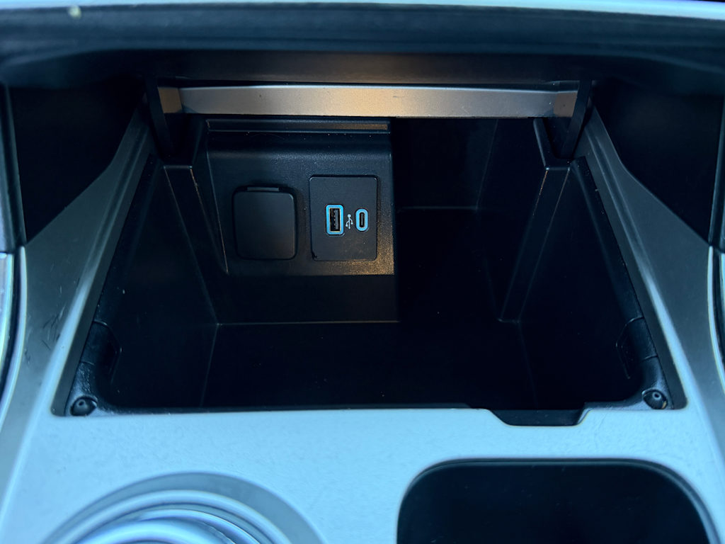 Thumbnail: 2021 Ford Explorer - 25