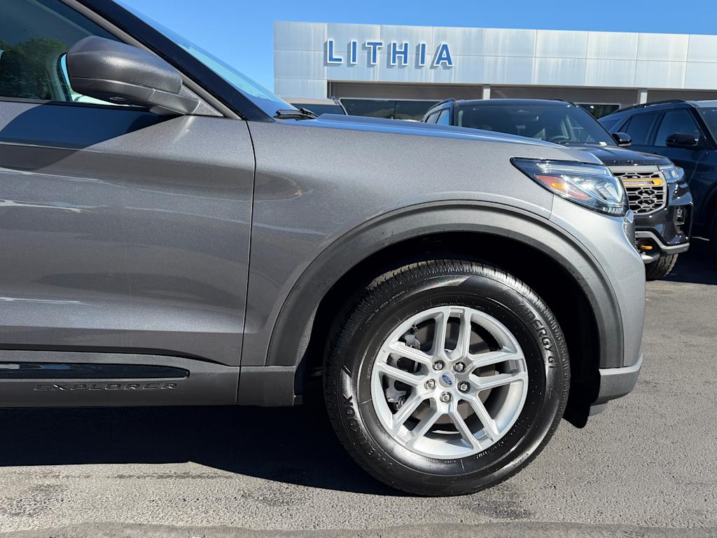 Thumbnail: 2026 Ford Explorer - 6