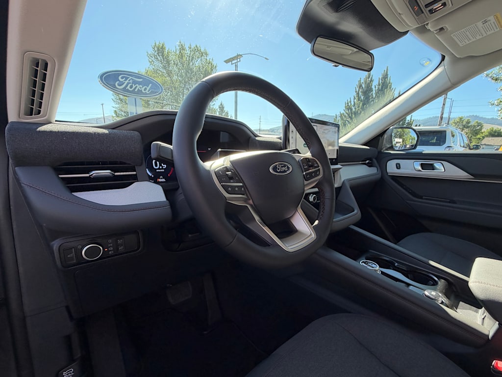 Thumbnail: 2026 Ford Explorer - 2