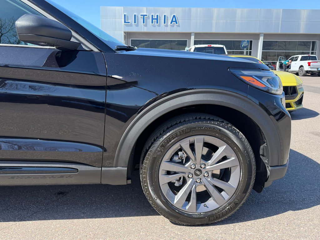 Thumbnail: 2026 Ford Explorer - 6