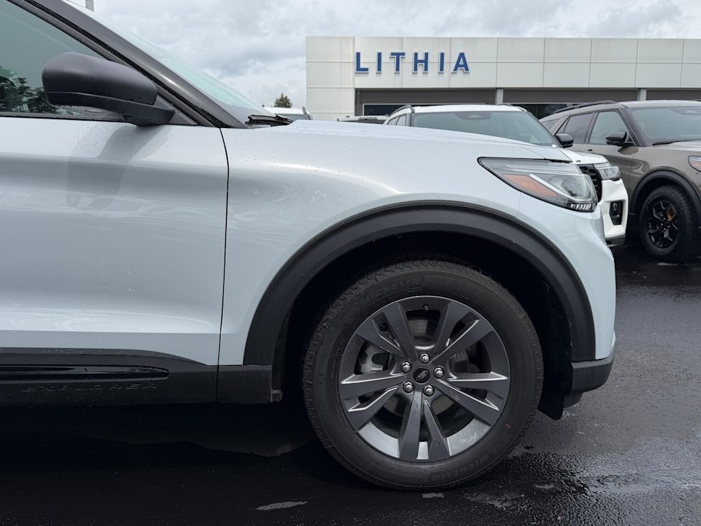 Thumbnail: 2026 Ford Explorer - 6