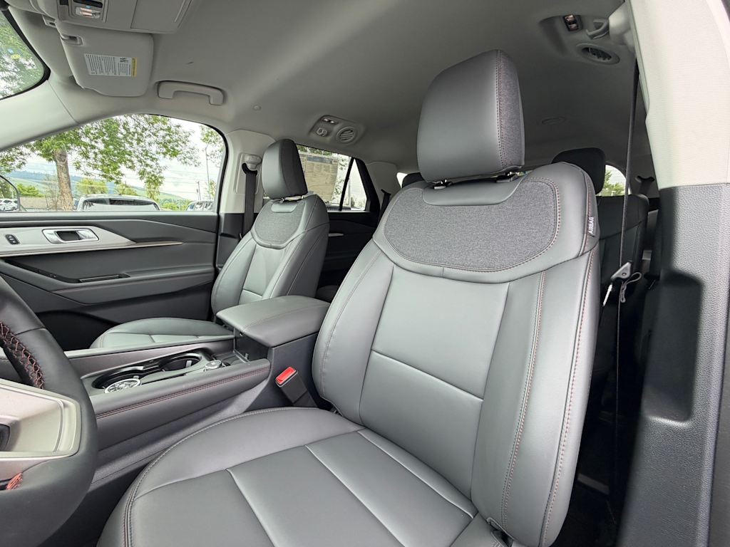 Thumbnail: 2026 Ford Explorer - 8