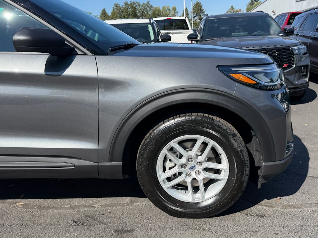 Thumbnail: 2027 Ford Explorer - 5