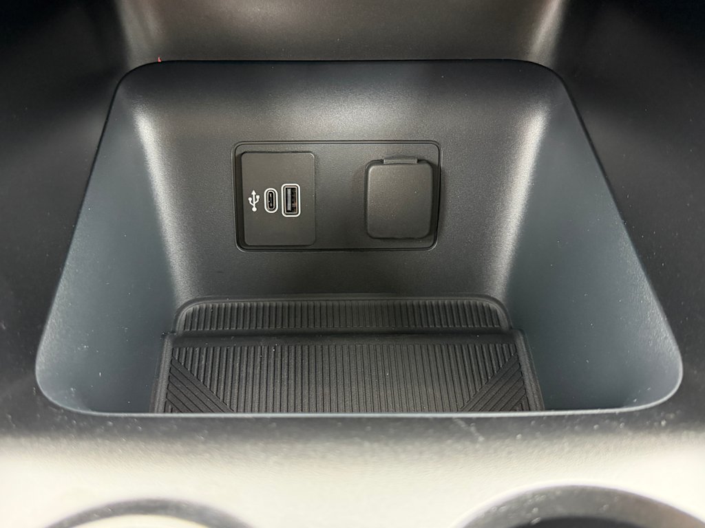 Thumbnail: 2026 Ford Explorer - 24