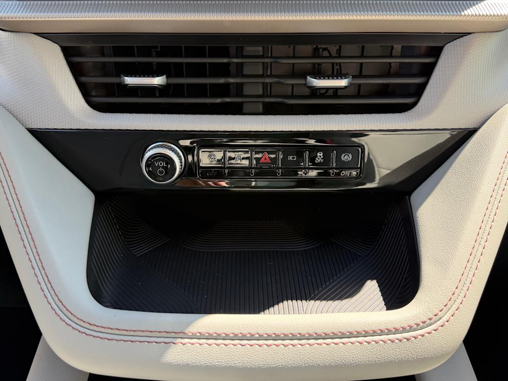 Thumbnail: 2026 Ford Explorer - 21