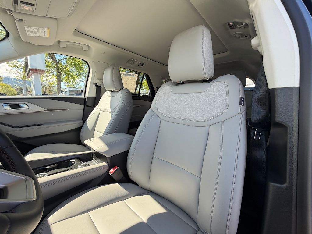 Thumbnail: 2026 Ford Explorer - 8