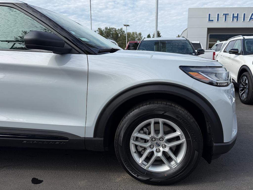 Thumbnail: 2026 Ford Explorer - 5
