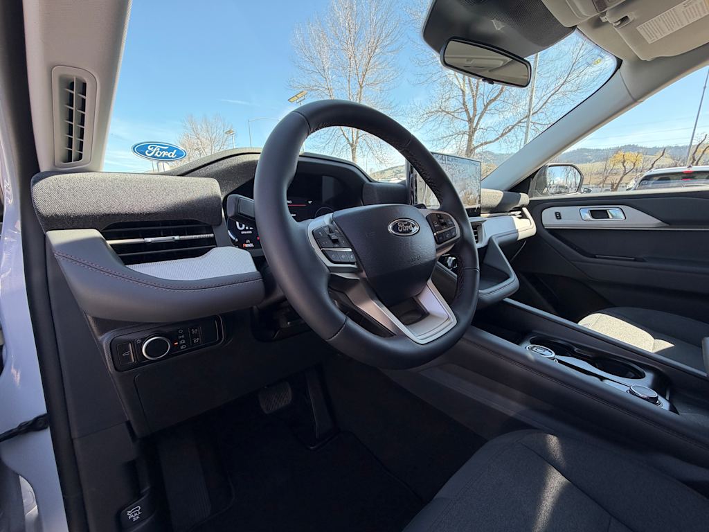 Thumbnail: 2026 Ford Explorer - 2