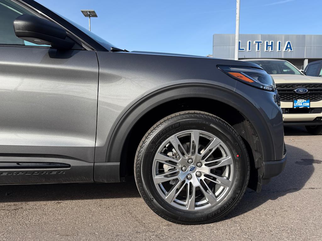 Thumbnail: 2026 Ford Explorer - 7