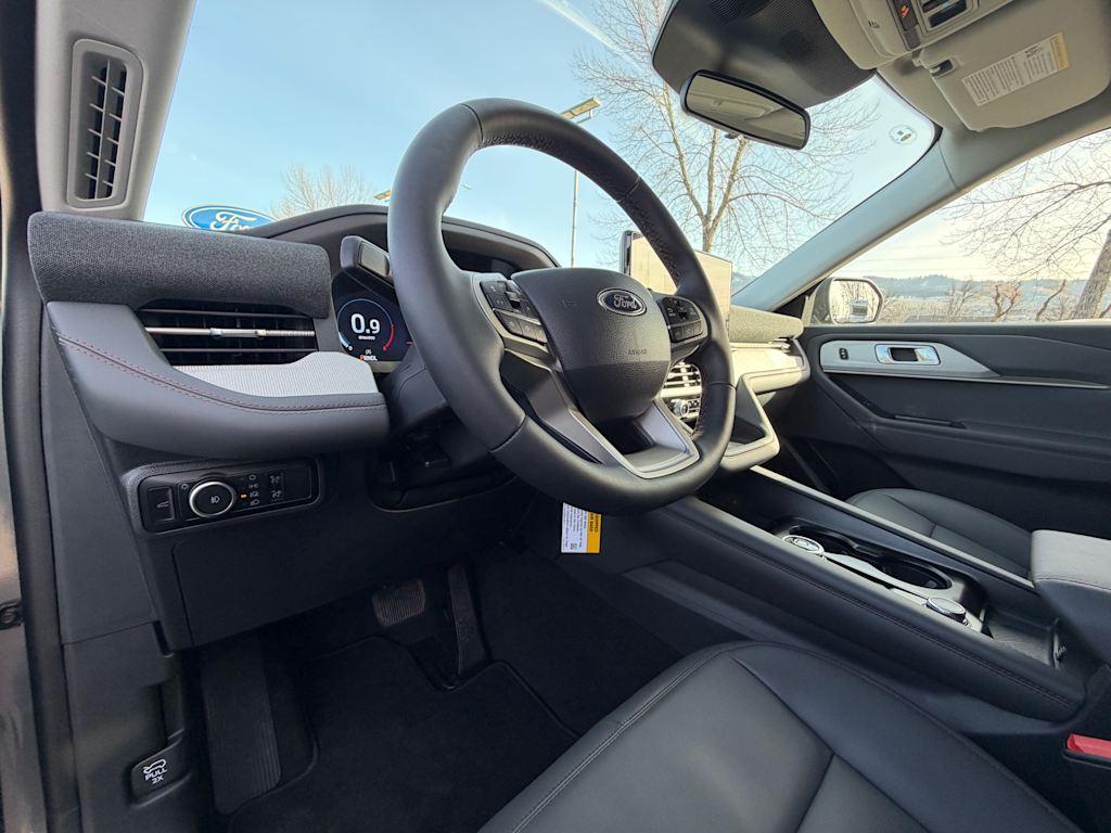 Thumbnail: 2026 Ford Explorer - 2