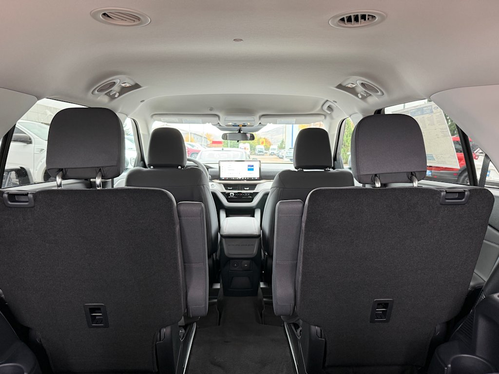 Thumbnail: 2025 Ford Explorer - 30