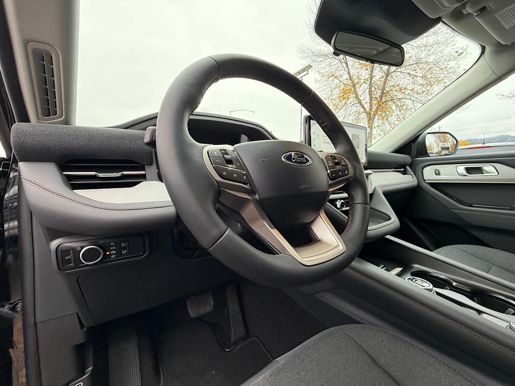 Thumbnail: 2025 Ford Explorer - 2